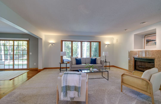 3874 Coachman Dr Int-11