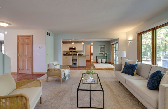 3874 Coachman Dr Int-13