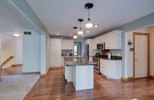 3874 Coachman Dr Int-14