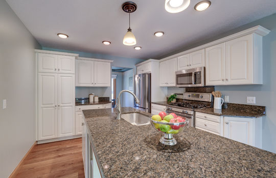 3874 Coachman Dr Int-15