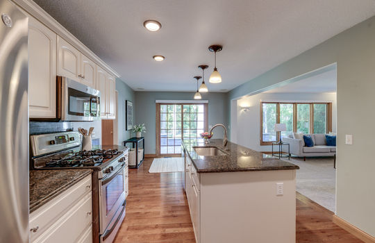 3874 Coachman Dr Int-18