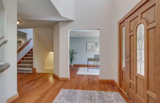 3874 Coachman Dr Int-4