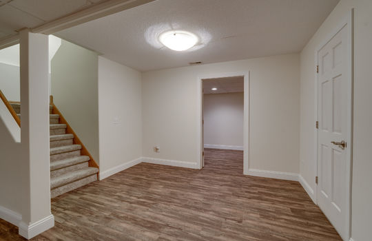 3874 Coachman Dr Int-48