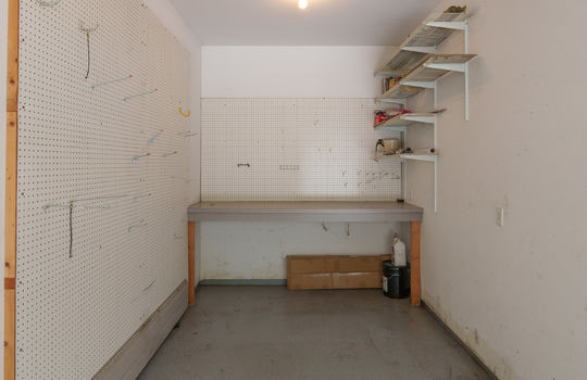 3874 Coachman Dr Int-60