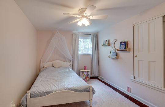 7986 Mohawk Trail Int-26