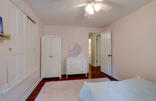 7986 Mohawk Trail Int-27