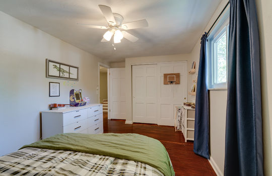 7986 Mohawk Trail Int-29