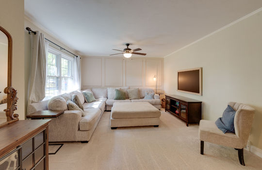 7986 Mohawk Trail Int-5