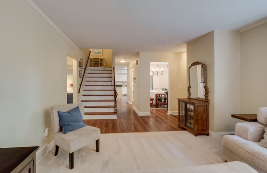 7986 Mohawk Trail Int-6