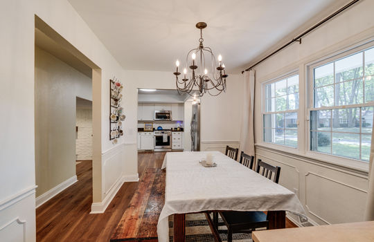 7986 Mohawk Trail Int-7