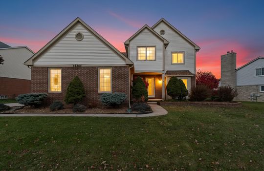 01-42264-Chase-Dr-WindowStill