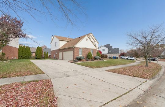 02-42264-Chase-Dr-WindowStill