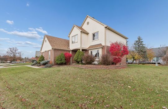 05-42264-Chase-Dr-WindowStill