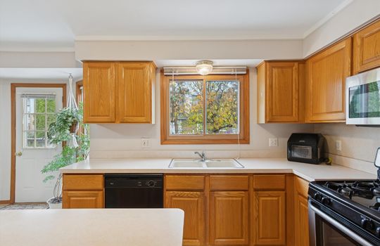 21-42264-Chase-Dr-WindowStill