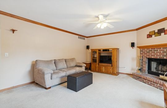 28-42264-Chase-Dr-WindowStill