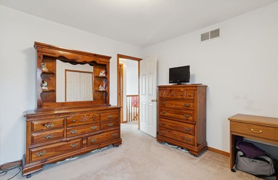 35-42264-Chase-Dr-WindowStill