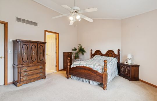 41-42264-Chase-Dr-WindowStill