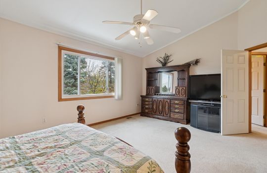 43-42264-Chase-Dr-WindowStill