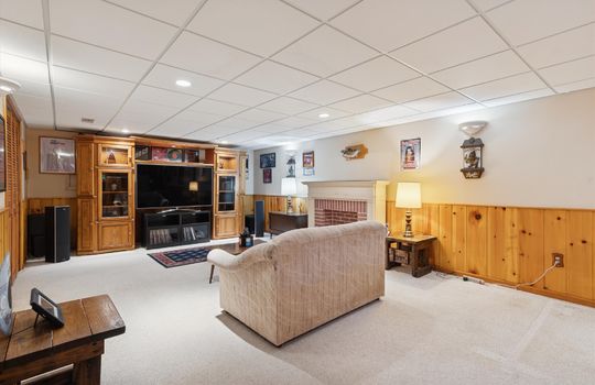 47-42264-Chase-Dr-WindowStill