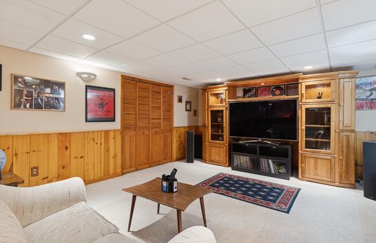 48-42264-Chase-Dr-WindowStill