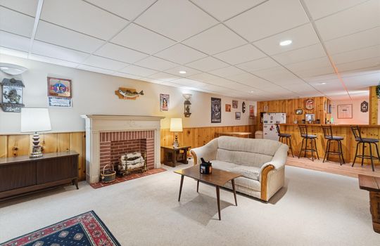 50-42264-Chase-Dr-WindowStill