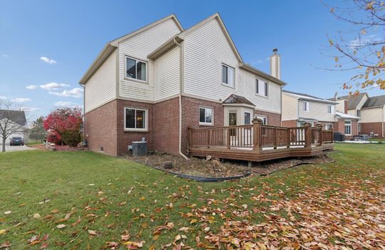 55-42264-Chase-Dr-WindowStill