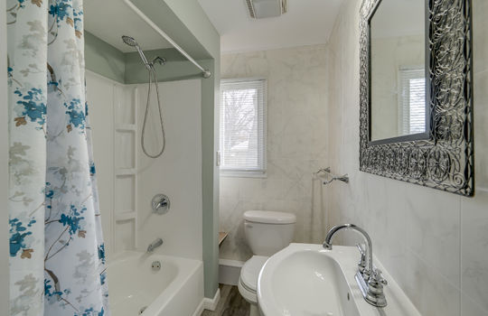 965 Streetman St Int-11