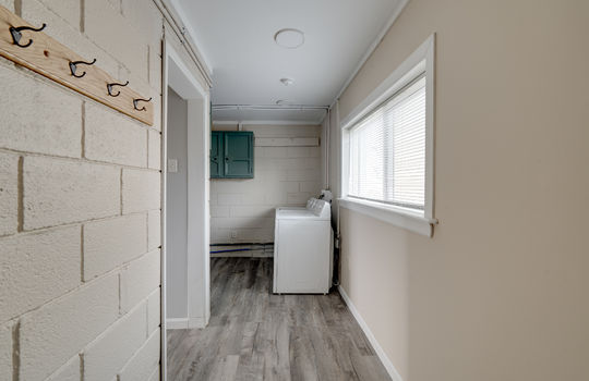 965 Streetman St Int-13