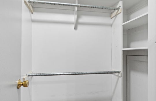 11044 Secor Rd Int-11