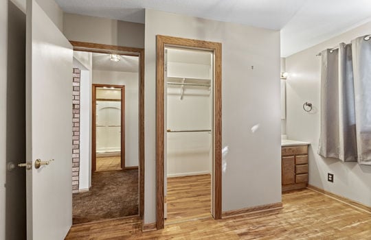 11044 Secor Rd Int-12