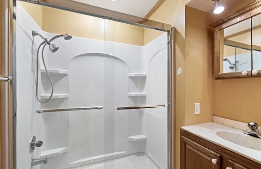 11044 Secor Rd Int-14