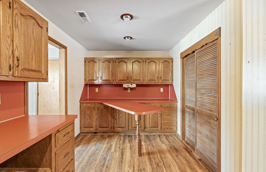 11044 Secor Rd Int-17