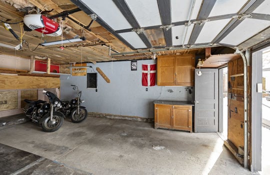 11044 Secor Rd Int-31