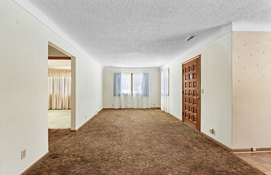 11044 Secor Rd Int-5