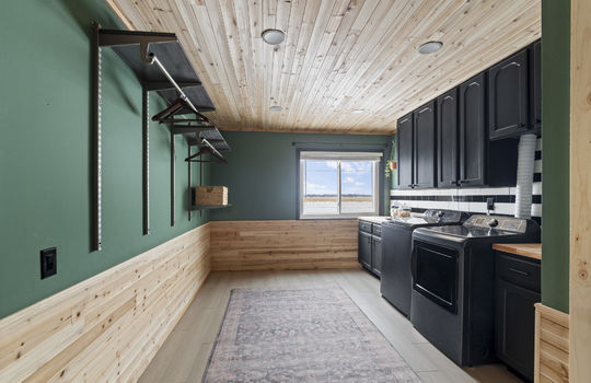 1611 Latcha Rd Int-21