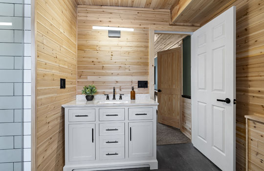 1611 Latcha Rd Int-28