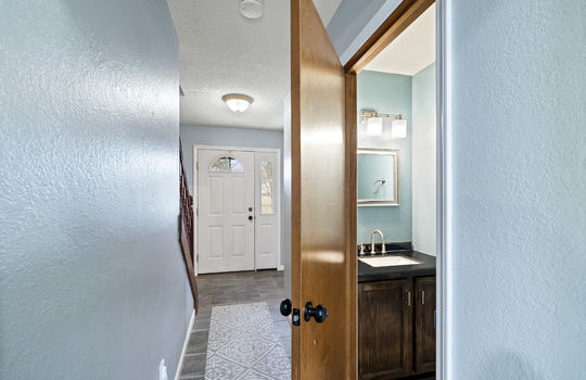 1801 Eaglecrest Rd Int-14