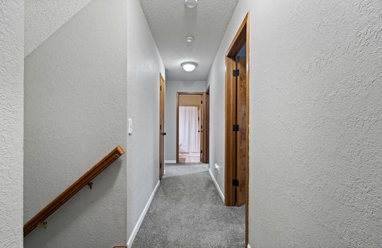 1801 Eaglecrest Rd Int-16