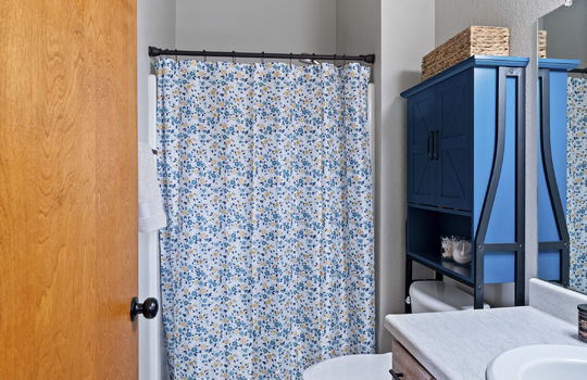 1801 Eaglecrest Rd Int-23