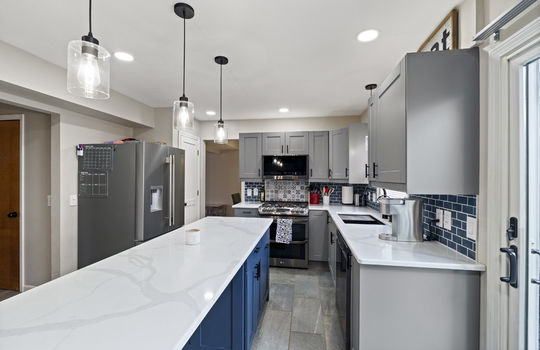 1801 Eaglecrest Rd Int-3