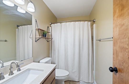 1801 Eaglecrest Rd Int-30