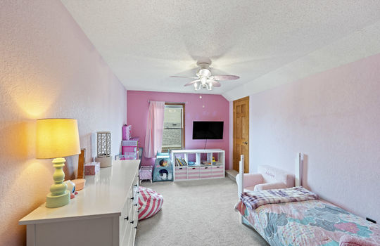 1801 Eaglecrest Rd Int-31