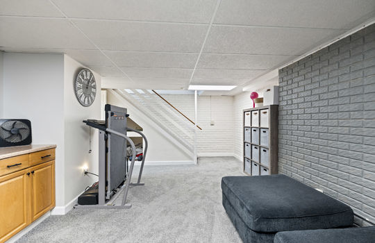 1801 Eaglecrest Rd Int-35