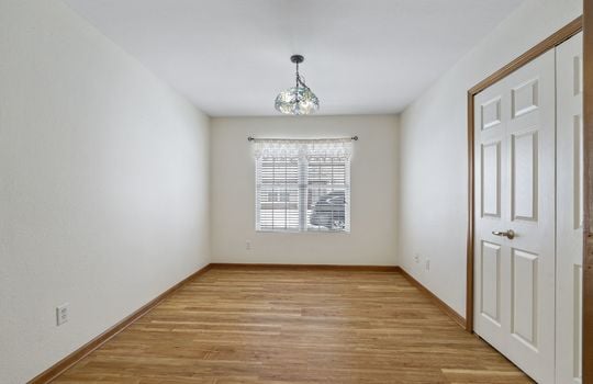 2410 Sutton Dr Int-12