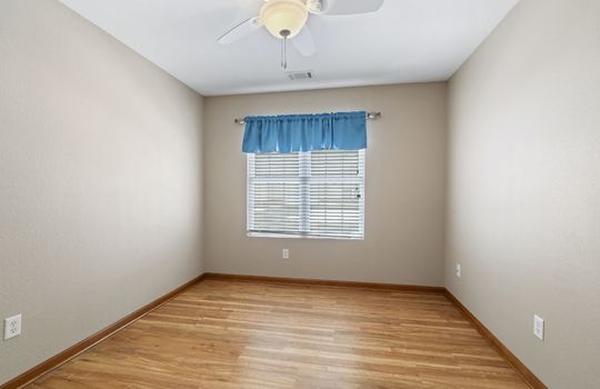 2410 Sutton Dr Int-14