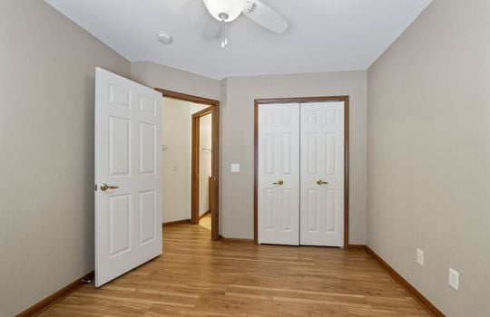 2410 Sutton Dr Int-15