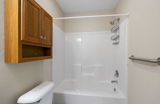 2410 Sutton Dr Int-17