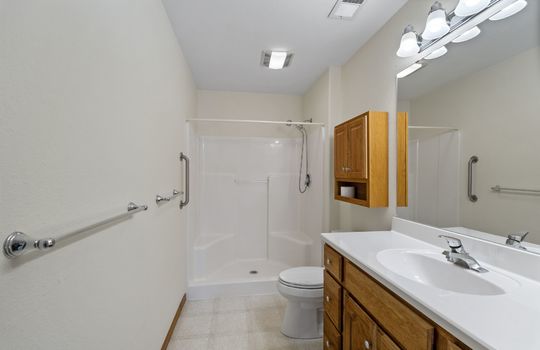 2410 Sutton Dr Int-21