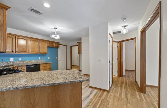 2410 Sutton Dr Int-5