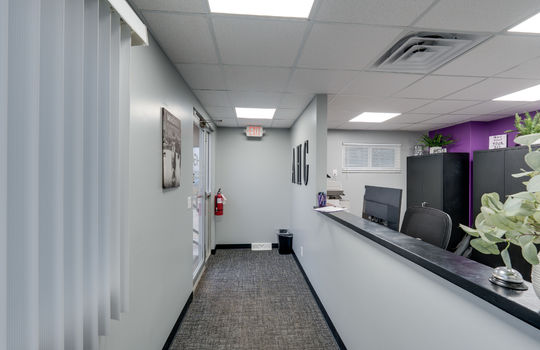 3325 N. Dixie Hwy Int-1